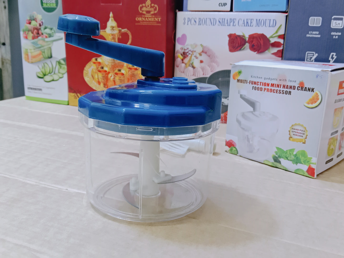 Multi functional mini hand crank food processor