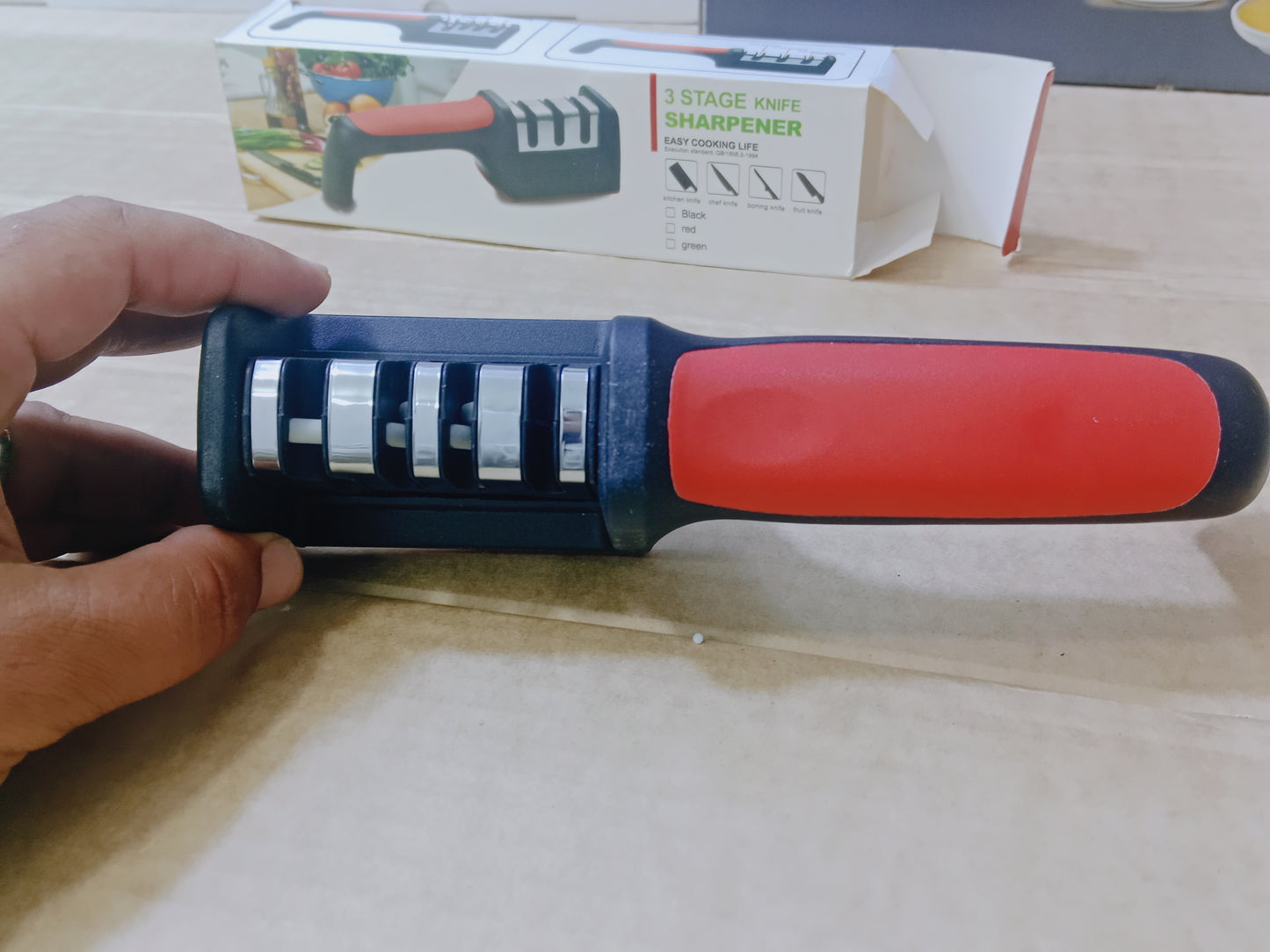 Knife sharpener