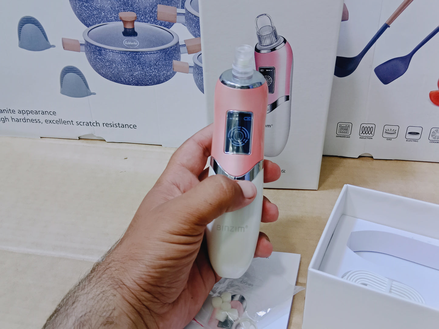 Derma suction pore cleaner