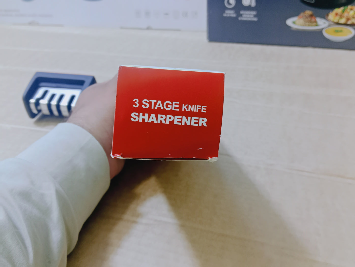 Knife sharpener