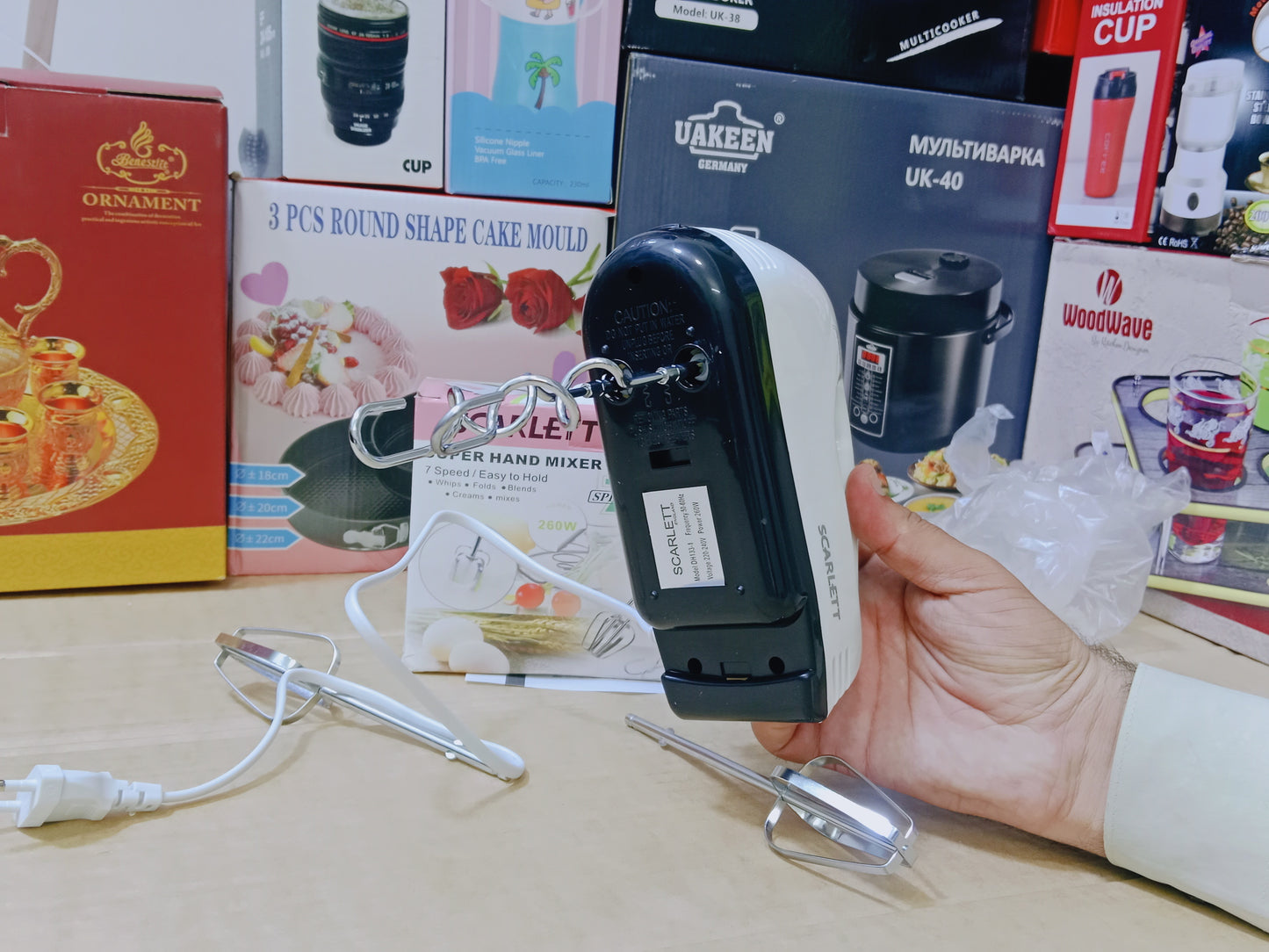 Scarlet super hand mixer