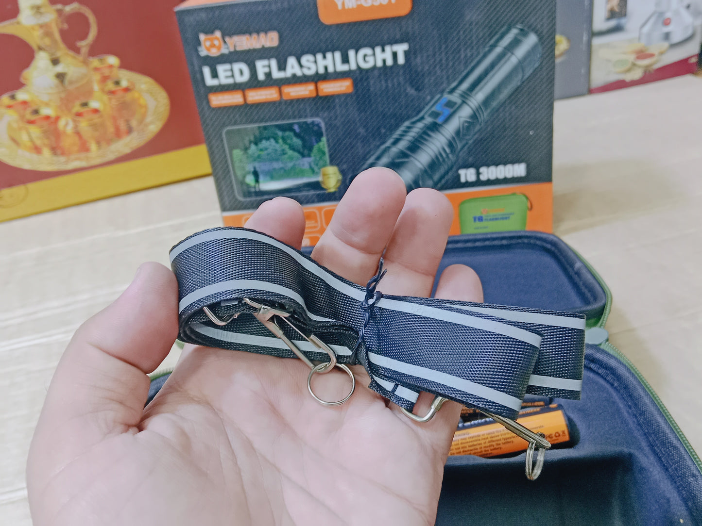 YEMAO LED FLASHLIGHT YM-G501