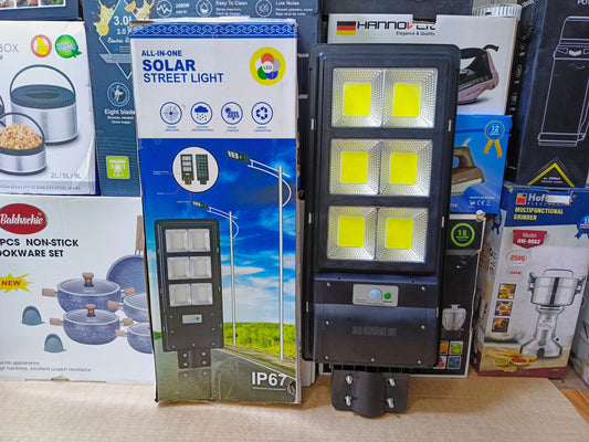 IP69 Waterproof and Dustproof Solar Street Lights