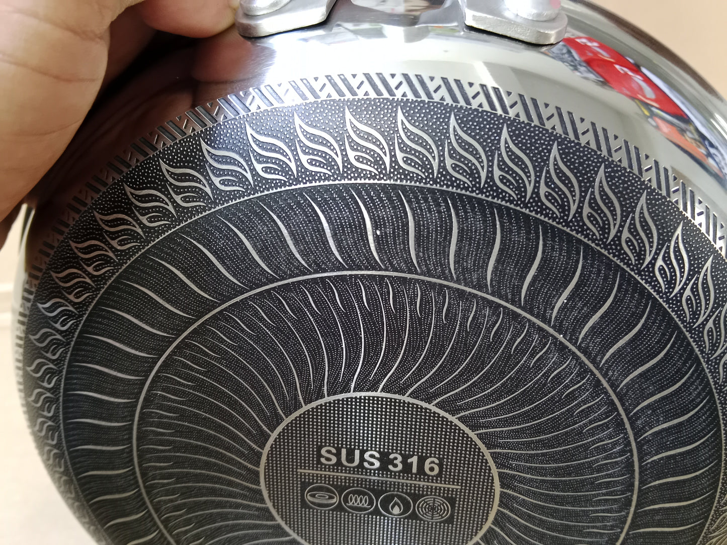 Laser Coated Honeycomb Frypan