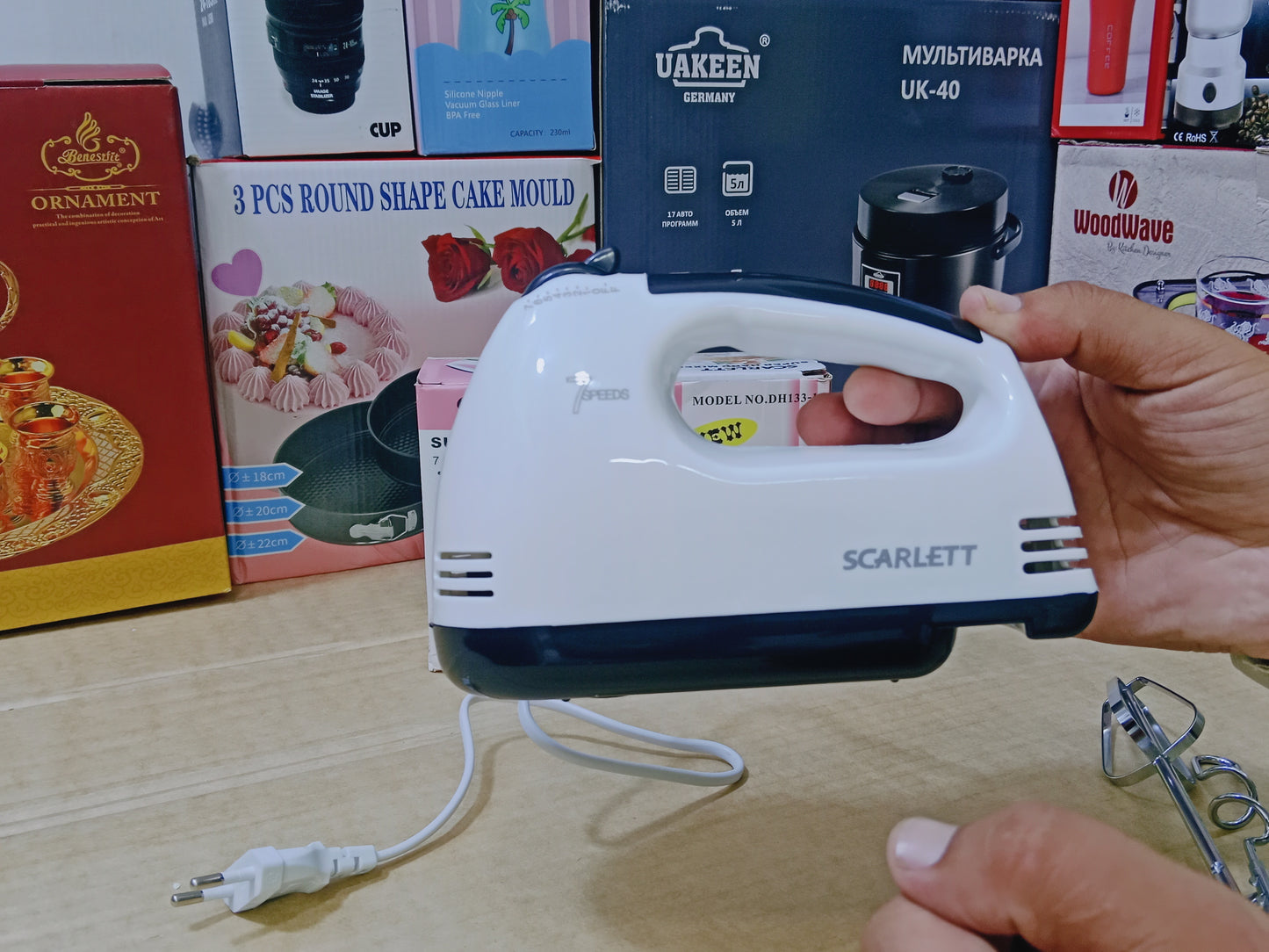 Scarlet super hand mixer