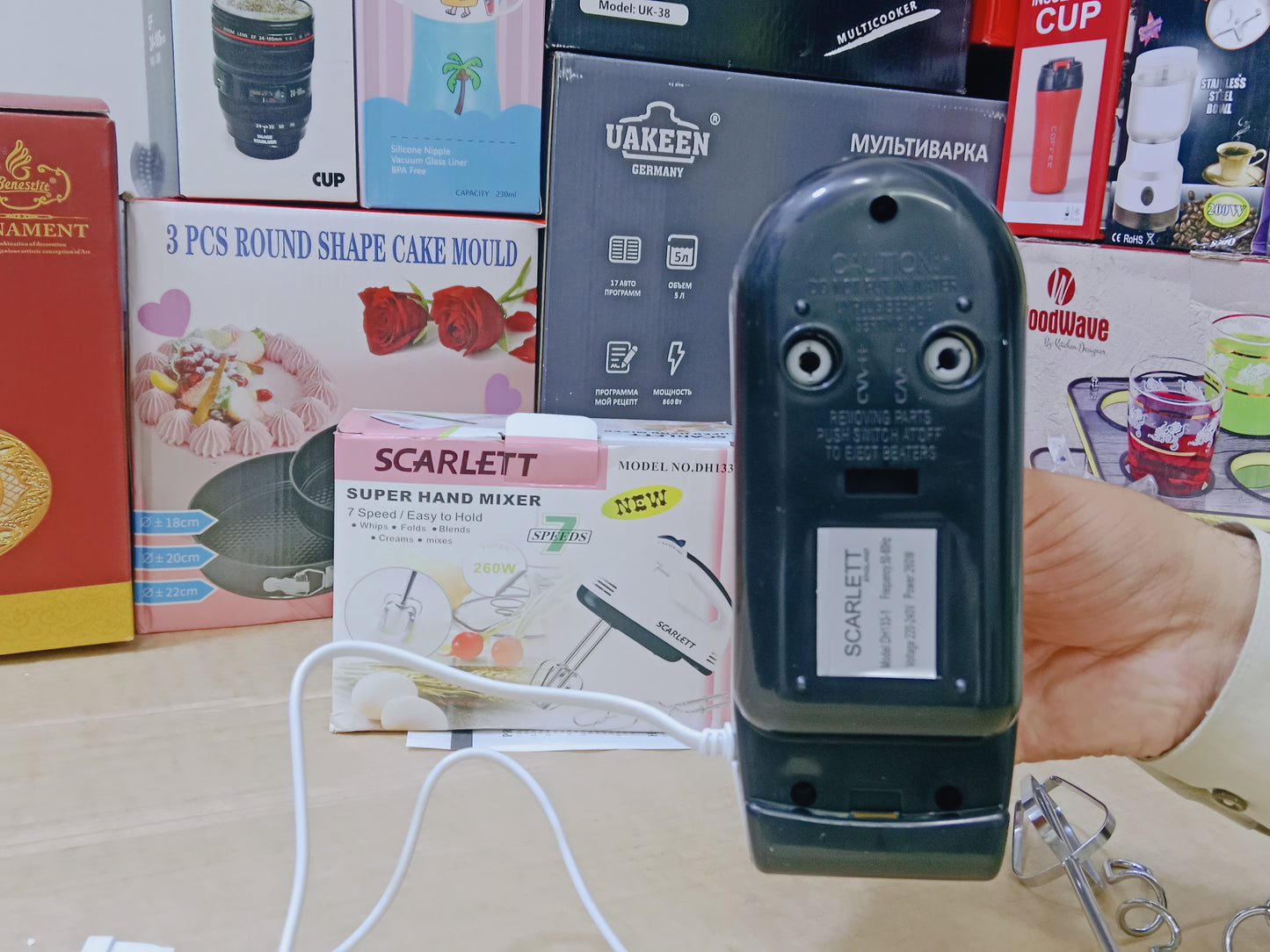 Scarlet super hand mixer
