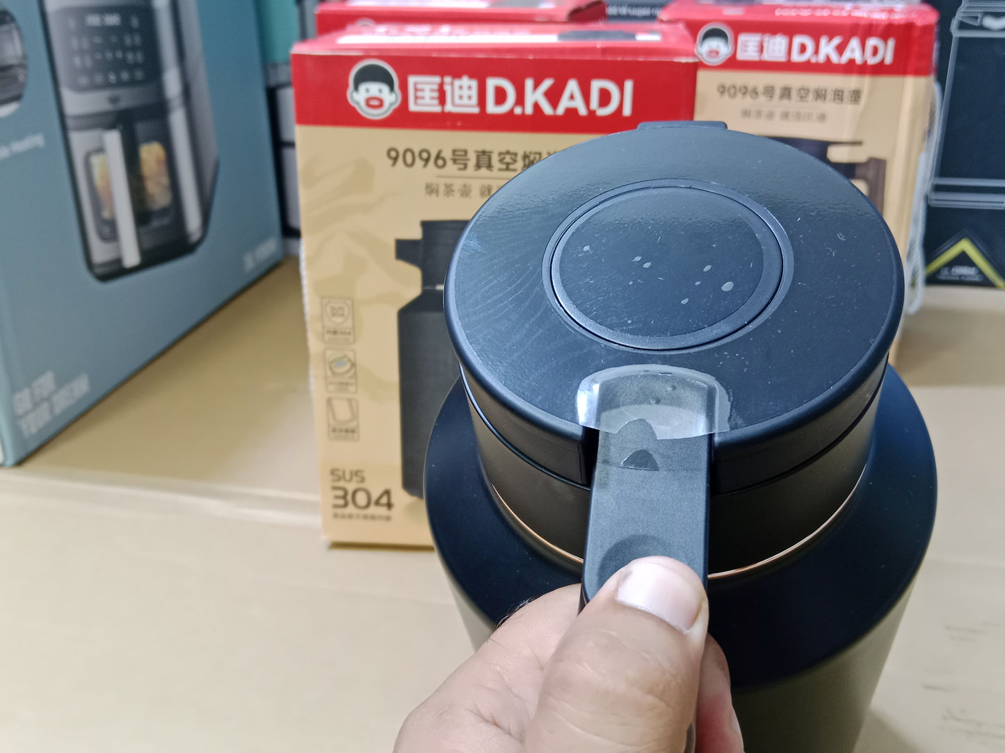 D.KADI Vacuum TEA/Stewing Pot 9096 1900mL