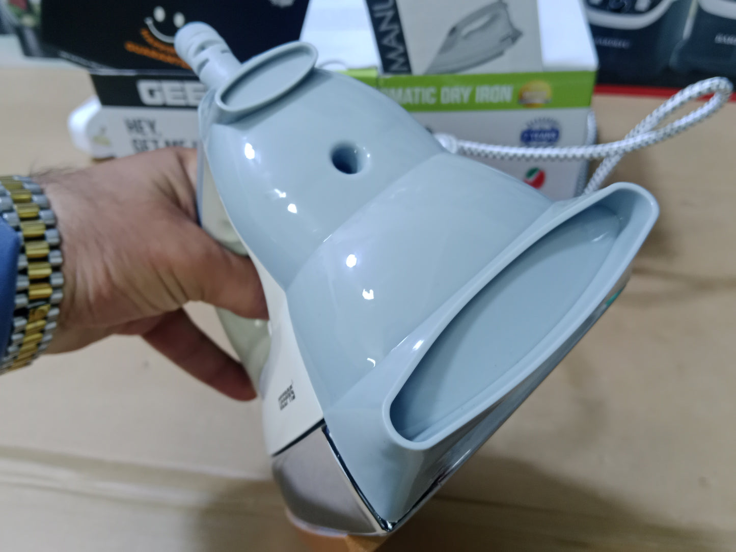 GEEPAS Automatic DRY IRON GD123022P